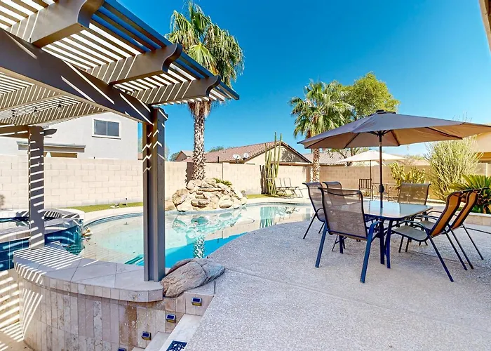 Poolside Tranquility * Queen Creek